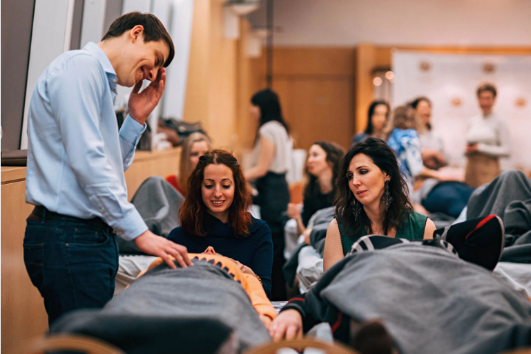 Основы Access Consciousness он-лайн (Дмитрий Калинкин и Дарья Хэнсон), фото 1 из 1.