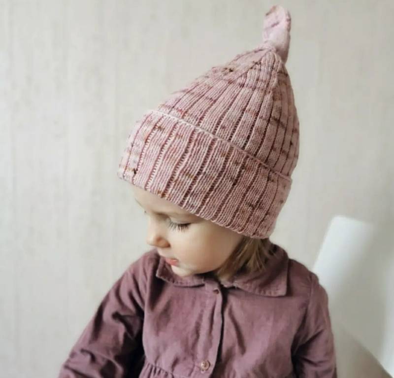 Шапка Mimi ribbet pixiehat (mimi.knitting)