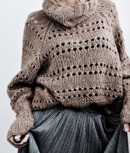 Свитер Little Hole Sweater (LavkaKafka)